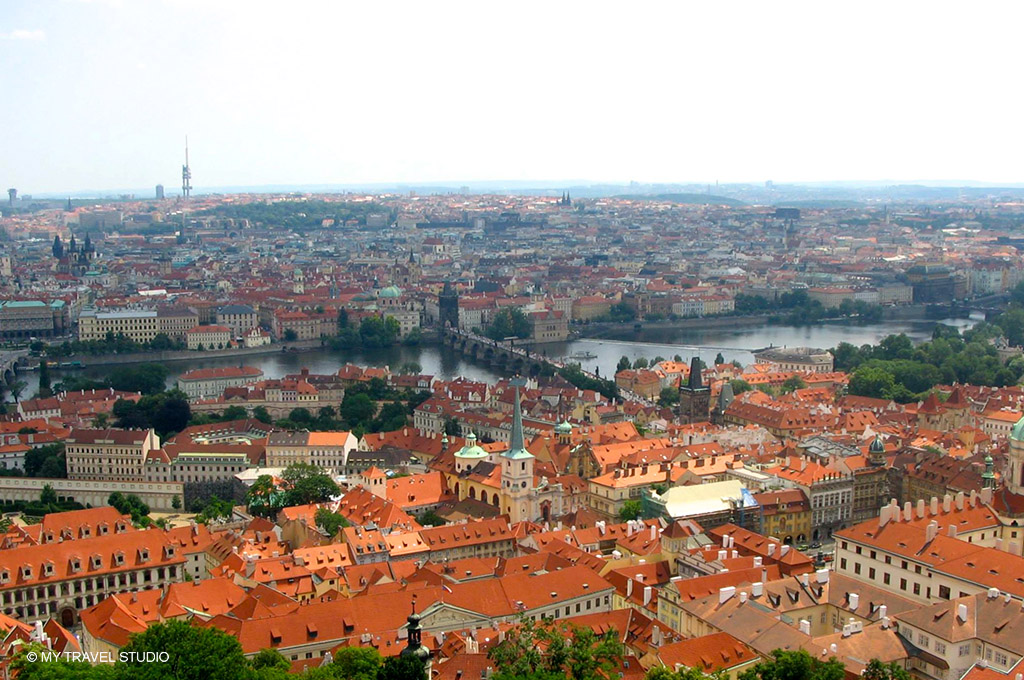 photo 5 view over the city